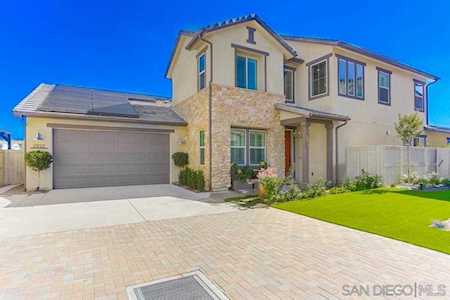 2932 Gait Way Escondido, CA 92029