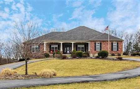 55 Moonlight Dr Troy, MO 63379