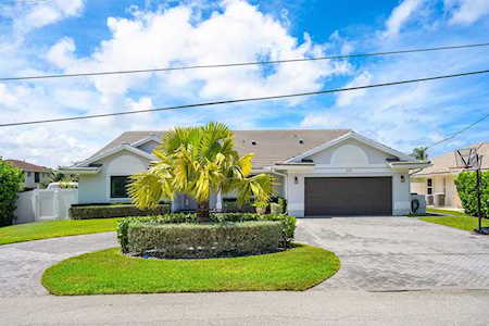 727 Coventry Street Boca Raton, FL 33487