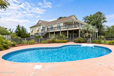 622 Barbour Pt Road Swansboro, NC 28584