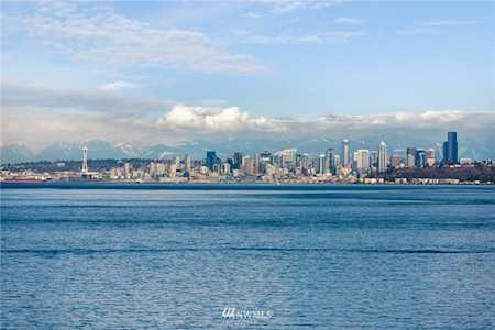 8129 E Daniels Loop Port Orchard, WA 98366