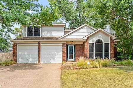 2704 Forestview Drive Corinth, TX 76210