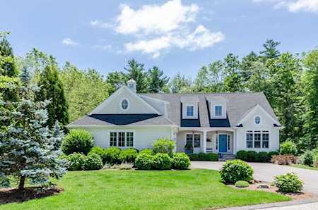 4 Split Rock Ln Mattapoisett, MA 02739
