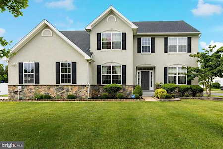 749 Horseshoe Ln Williamstown, NJ 08094