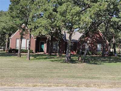 3804 Creekside Court Burleson, TX 76028