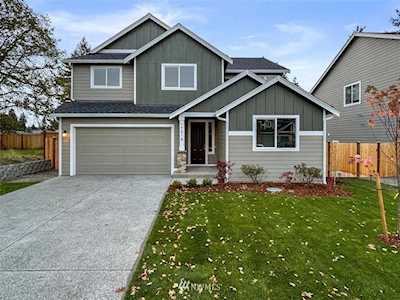 11112 71st Avenue Ct E Puyallup, WA 98373