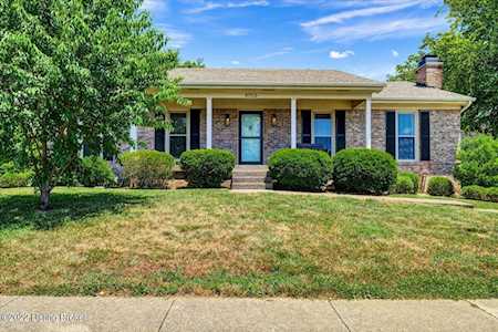 8703 Lambach Ln Louisville, KY 40220