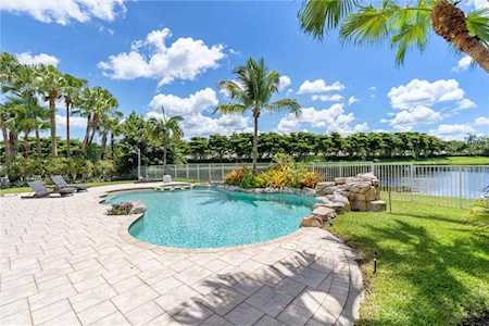 2420 Deer Creek Weston, FL 33327