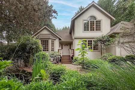 3054 180th Ave NE Redmond, WA 98052