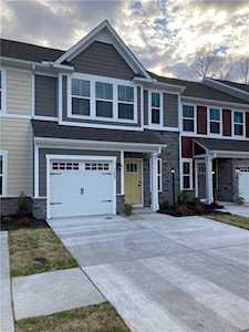 1609 Redwing Arch #17C Chesapeake, VA 23323