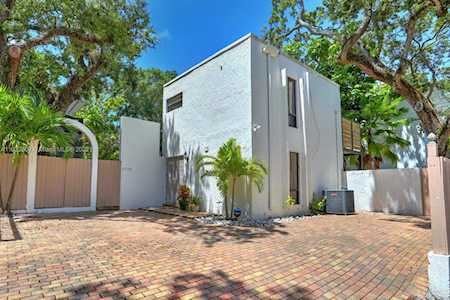 3204 Shipping Ave #A Coconut Grove, FL 33133