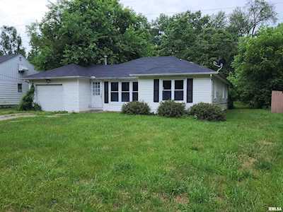 2201 N Northcrest Dr Peoria, IL 61604