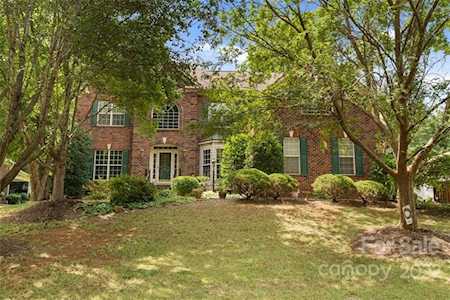 908 Robinbrook Ln Waxhaw, NC 28173