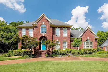 1917 N Steeplebrook Cv Memphis, TN 38016