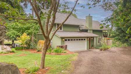 9225 SW 274th St Vashon, WA 98070