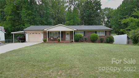 4425 Farmbrook Rd Gastonia, NC 28056