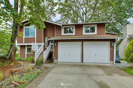 1517 Newport Ct SE Renton, WA 98058