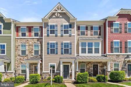 24897 Coats Square Aldie, VA 20105