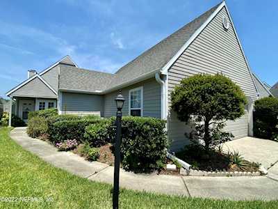 107 Hammock Cir St Augustine, FL 32084