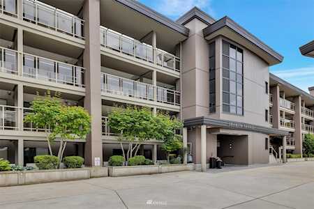 9727 NE Juanita Dr #305 Kirkland, WA 98034