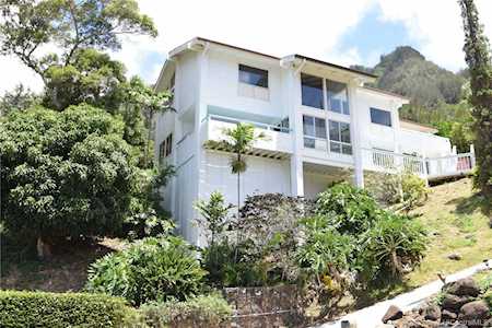 6728 Hahaione Place Honolulu, HI 96825