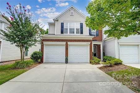 9133 Mcalwaine Preserve Ave Charlotte, NC 28277
