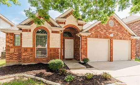 6816 Landing Drive Grand Prairie, TX 75054