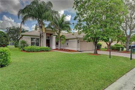 11203 NW 69th Pl Parkland, FL 33076
