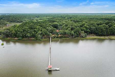 5777 Boone Haven Rd Wadmalaw Island, SC 29487