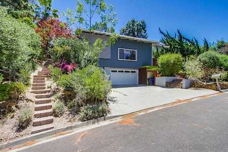 765 Val Sereno Dr Encinitas, CA 92024