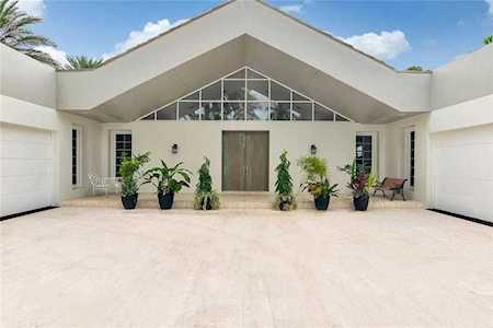 1450 Enclave Cir West Palm Beach, FL 33411
