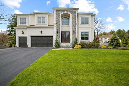 6 Michelle Way Easton, MA 02356