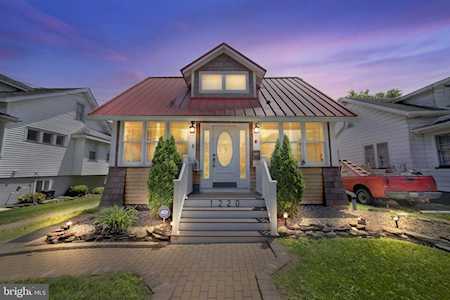 1220 Walnut Ave Haddon Township, NJ 08107