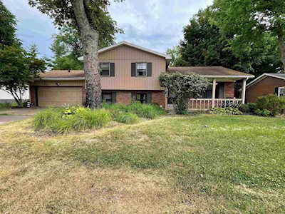 8377 OUTER LINCOLN Avenue Newburgh, IN 47630