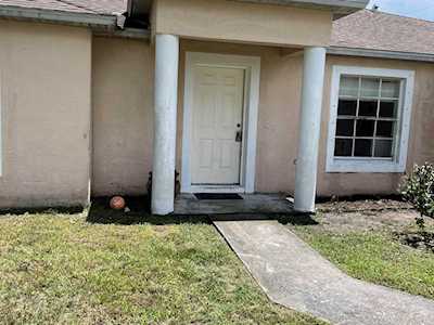 886 SW Duncan Terrace Port Saint Lucie, FL 34953