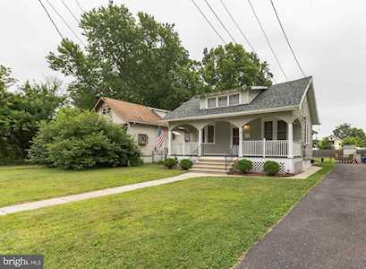 114 Bettlewood Ave E Oaklyn, NJ 08107