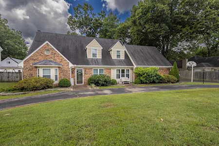 7539 Neshoba Rd Germantown, TN 38138