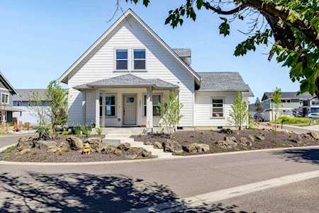 321 Creekside Way Talent, OR 97540