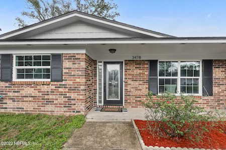 3478 Red Oak Cir Orange Park, FL 32073