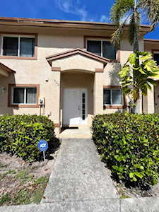 1960 W Lakeview Drive Royal Palm Beach, FL 33411
