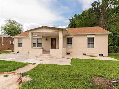 1602 Woodridge Avenue Greensboro, NC 27405
