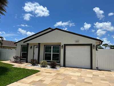 8382 Summer Field Pl Boca Raton, FL 33433