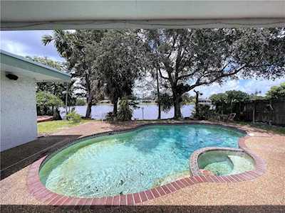 11741 NW 29th Mnr Sunrise, FL 33323