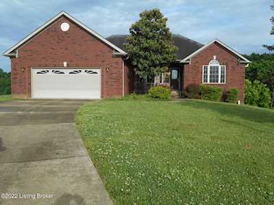 140 Vintage Pl Taylorsville, KY 40071