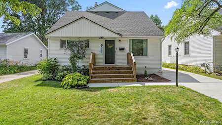 3031 Garden Ave Royal Oak, MI 48073