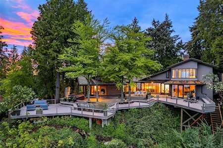 6625 NE 132nd St Kirkland, WA 98034
