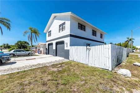 3861 NE 13th Ter Pompano Beach, FL 33064