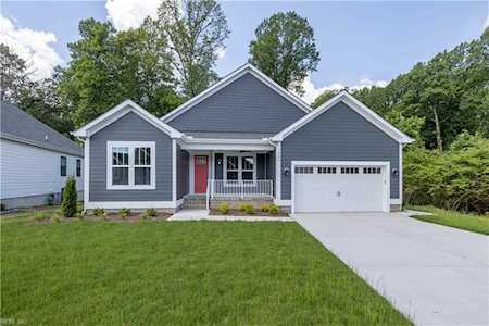 1240 Hitchen's Ln Williamsburg, VA 23188