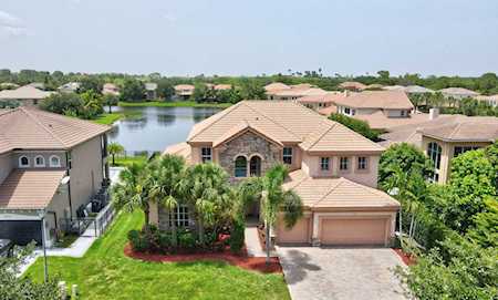 9167 Oak Alley Drive Lake Worth Beach, FL 33467