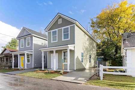 2042 Arbutus Ave North Charleston, SC 29405